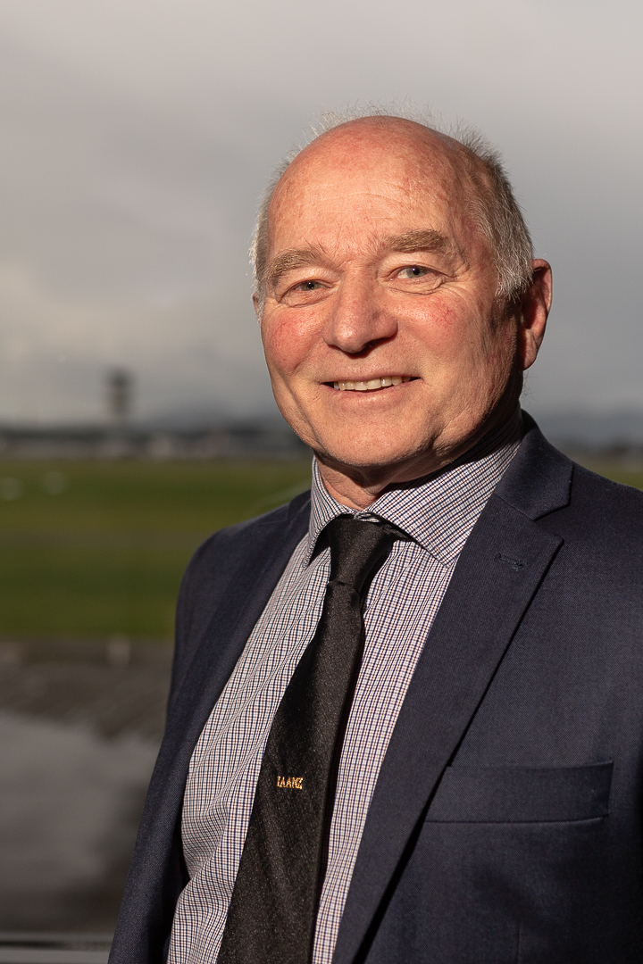 Wayne Cooper